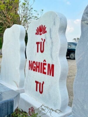 Bảng Hiệu Đá 16
