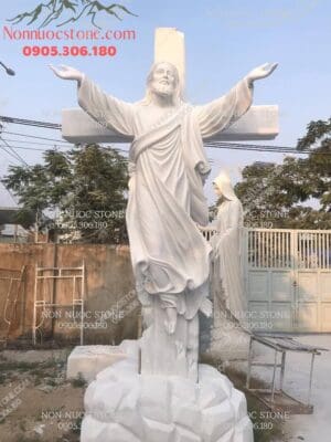 Tượng Chúa Kito Vua Bằng Đá 11