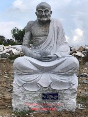 Tượng La Hán Bằng Đá 02