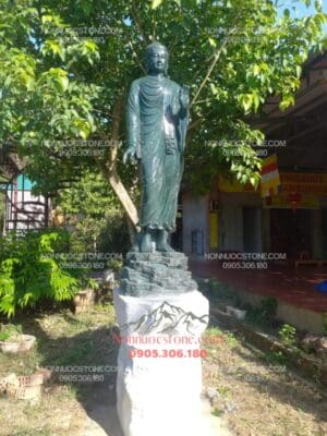 Tượng Phật Thích Ca Ban Phước Bằng Đá 04