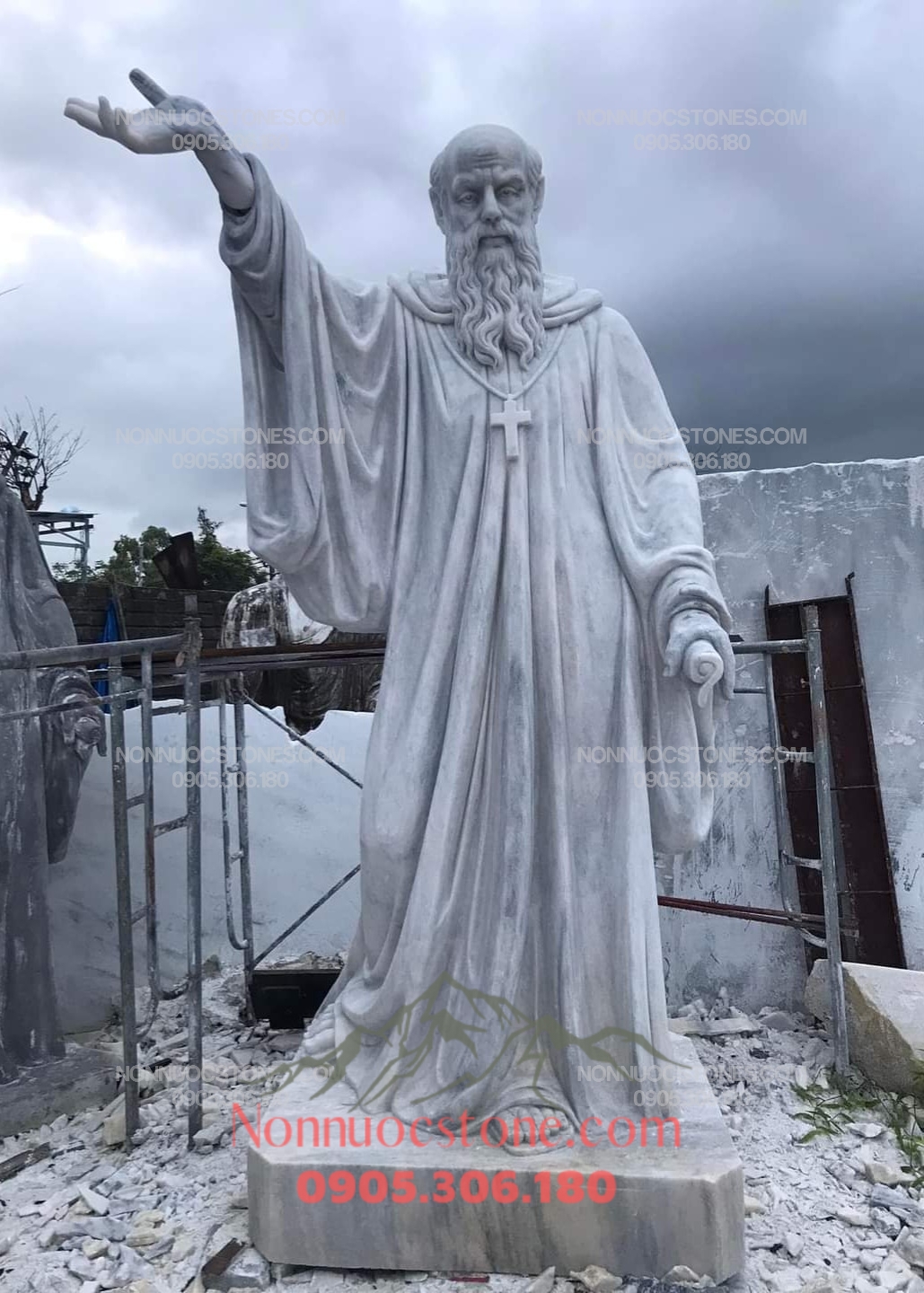 Tượng Thánh Benedicto Bằng Đá 02 1 Tượng Thánh Benedicto Bằng Đá 02