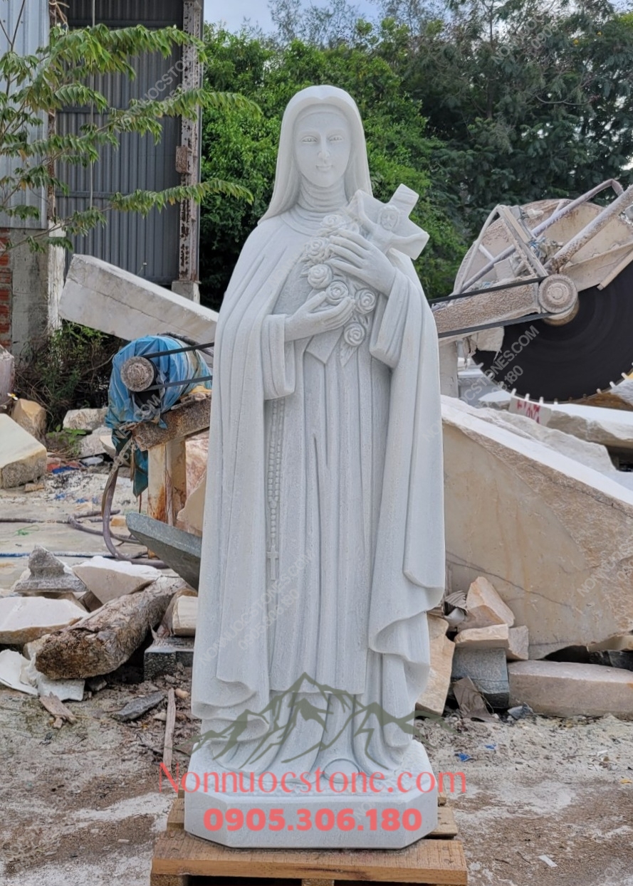 Tượng Thánh Teresa Bằng Đá 01 1 Tượng Thánh Teresa Bằng Đá 01