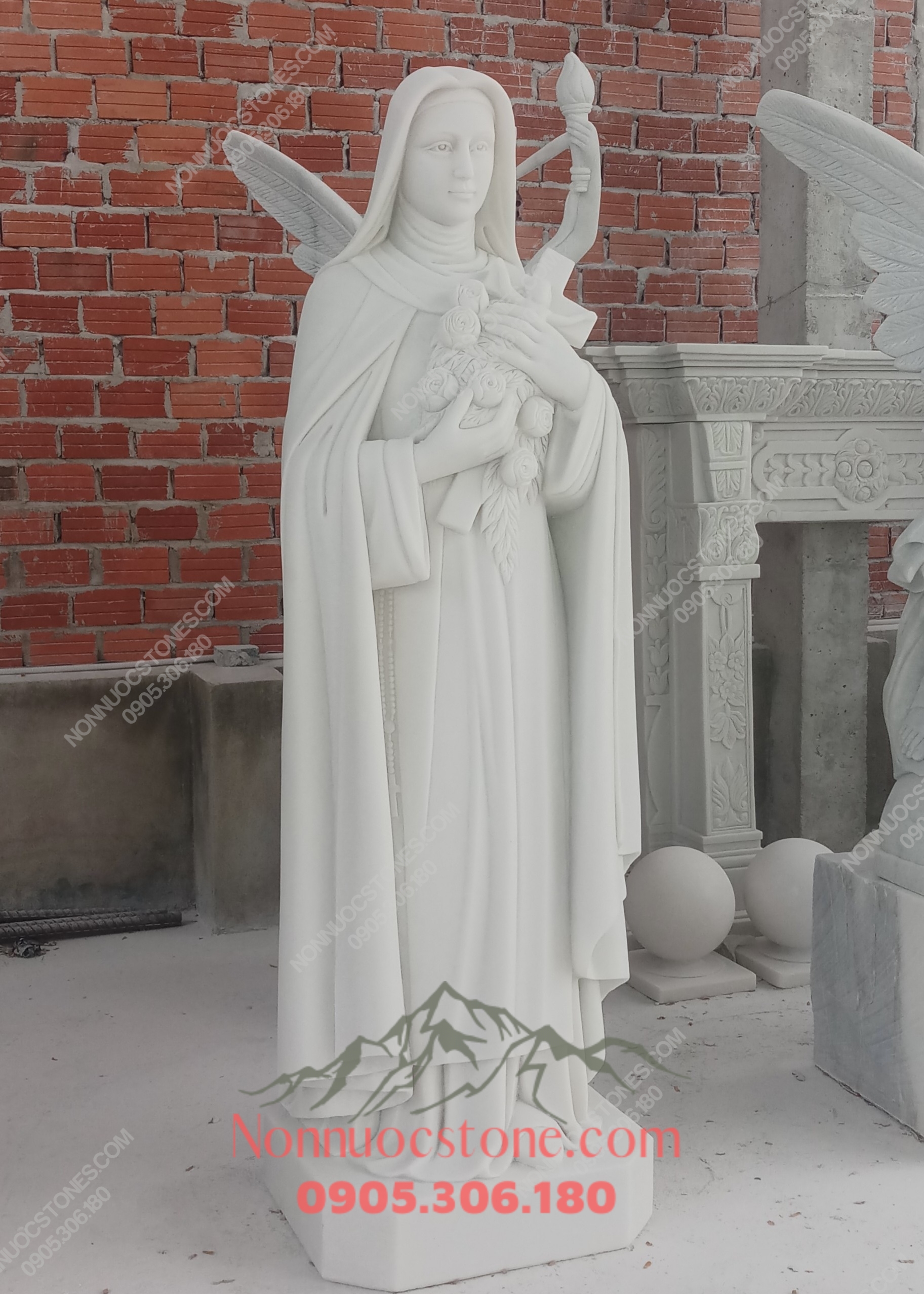 Tượng Thánh Teresa Bằng Đá 20 1 Tượng Thánh Teresa Bằng Đá 20
