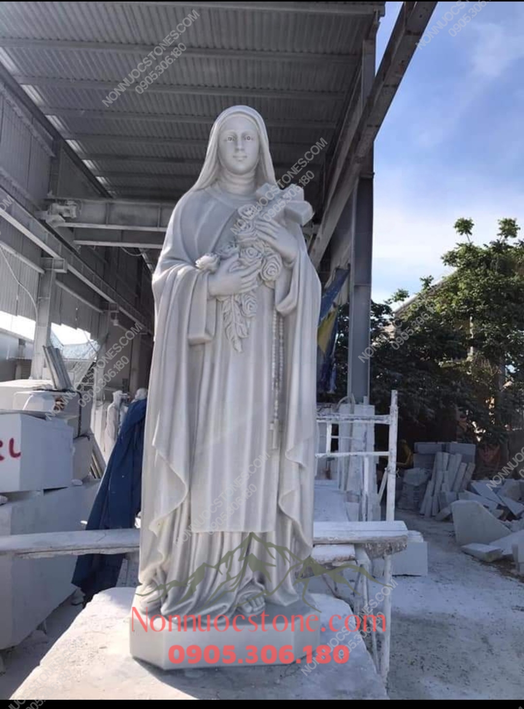 Tượng Thánh Teresa Bằng Đá 03 1 Tượng Thánh Teresa Bằng Đá 03